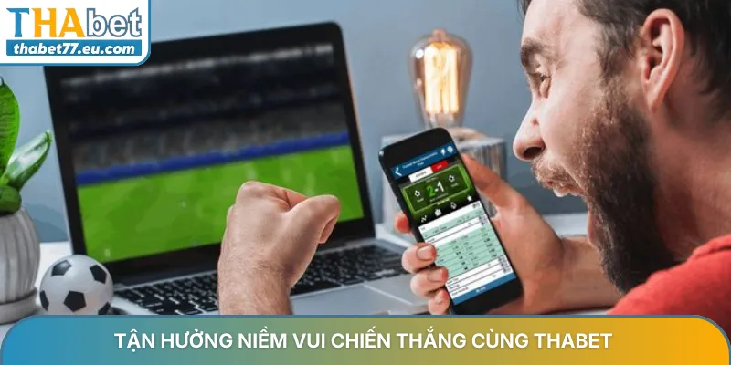 Tận hưởng niềm vui chiến thắng  nhận tiền thưởng cùng Thabet